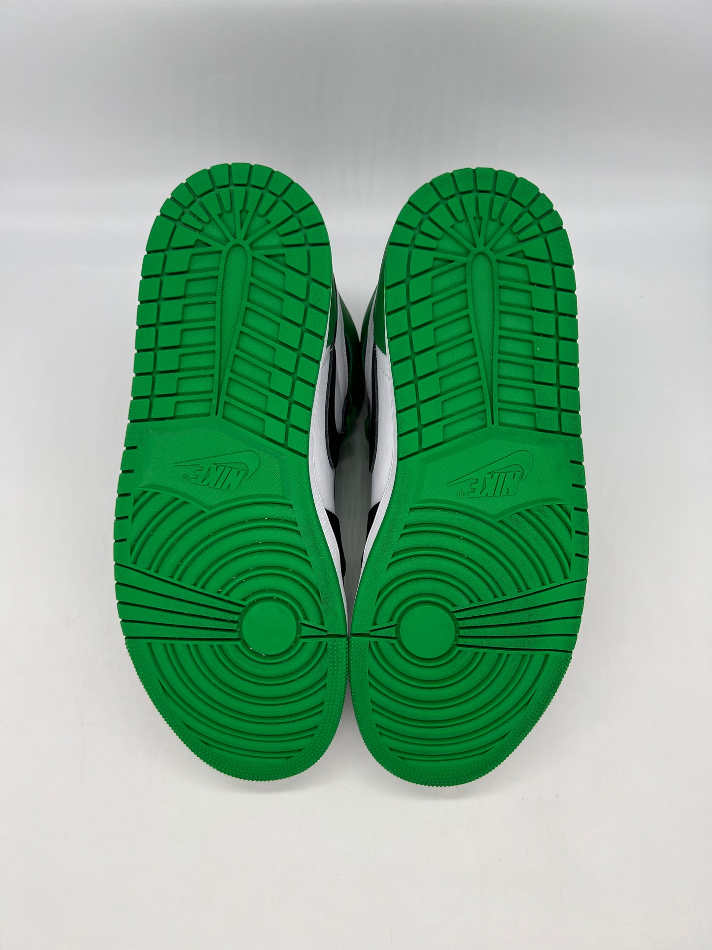 Jordan 1 Retro High OG Lucky Green