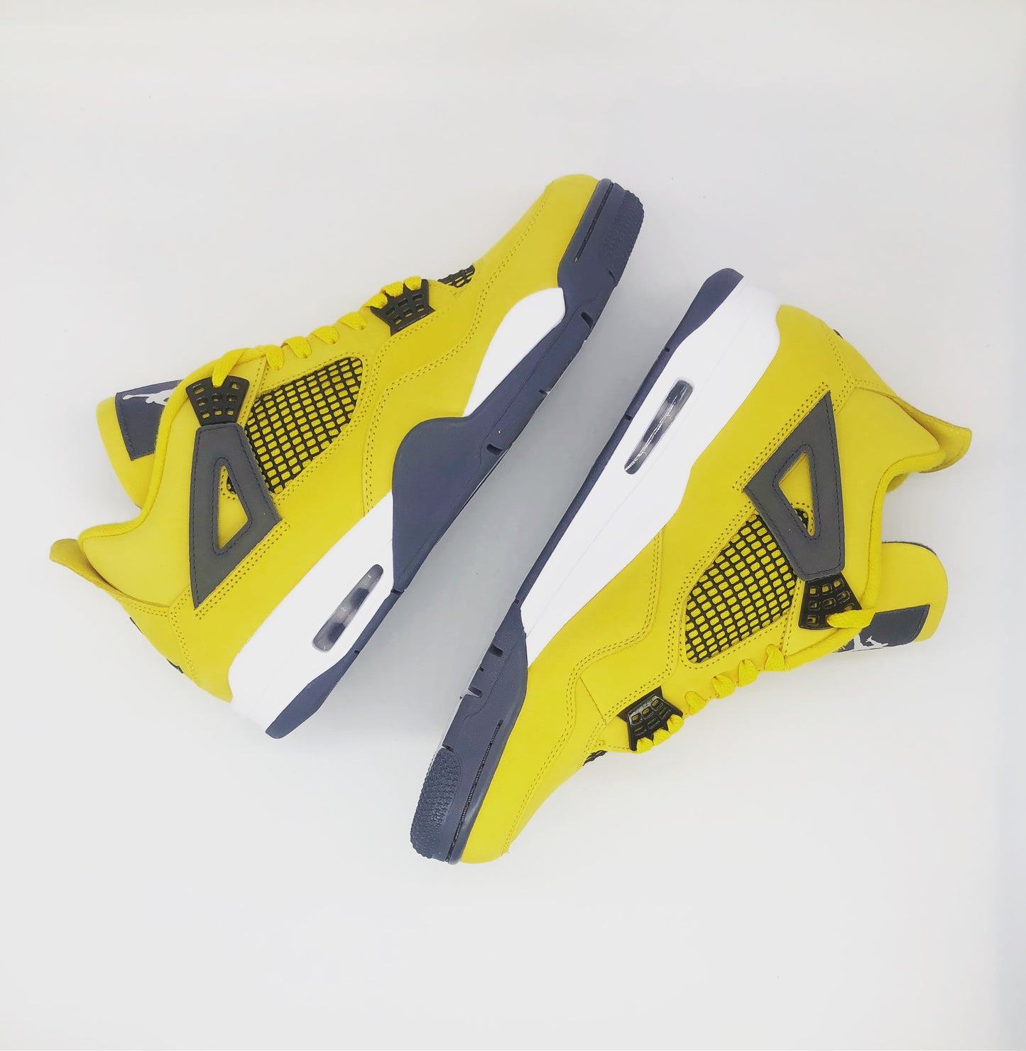 Jordan 4 Retro Lightning (2021)